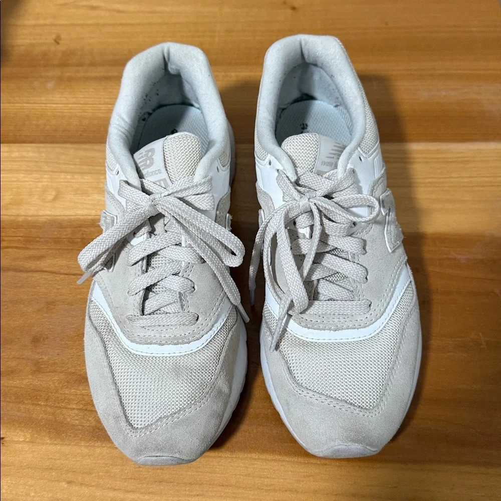 Women’s New Balance 997H Sneakers